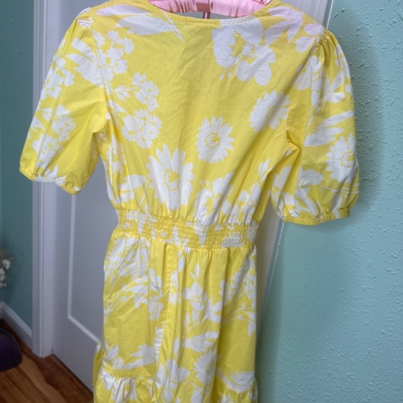 52SEVEN yellow/white puffy sleeve floral Small smocked dress tiered, ruffled hem - Picture 6 of 6